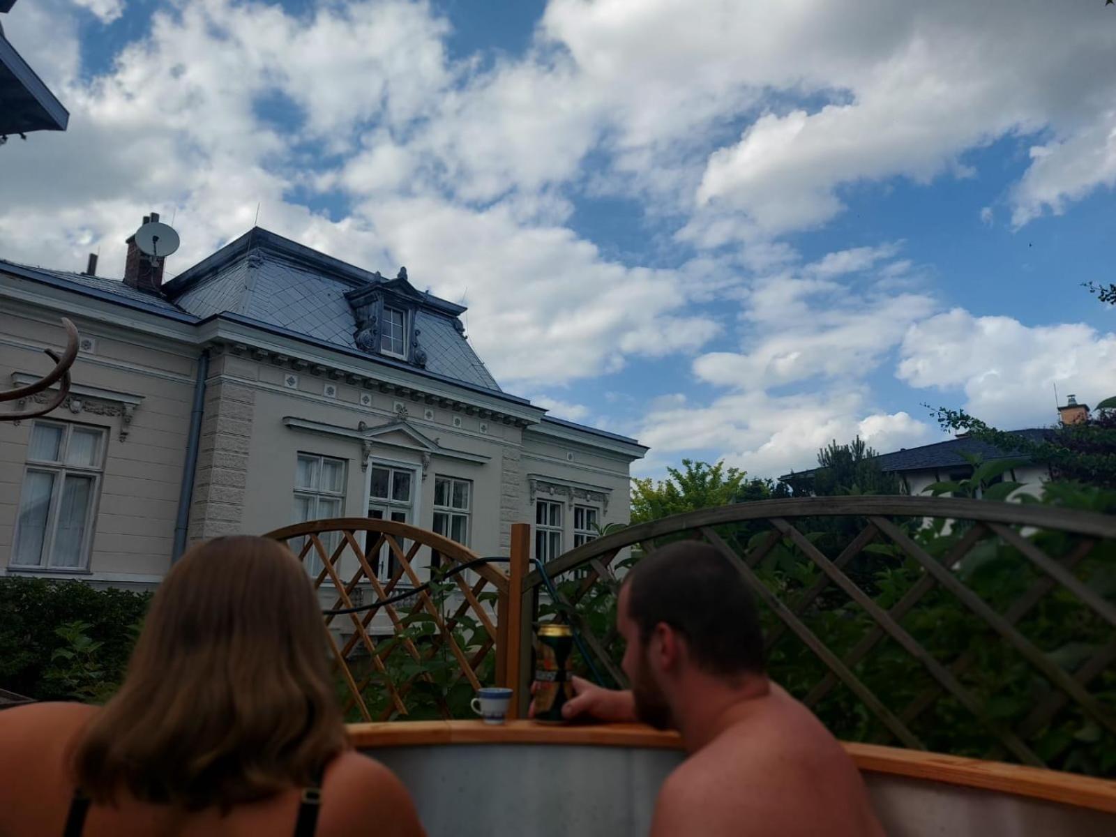 U Borovice Apartment *